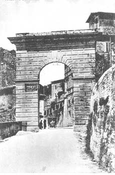 Trevi, Italy - La porta della Strada Nuova