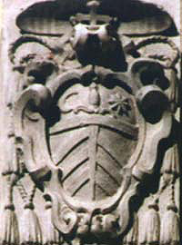 Trevi - Facciata del Palazzo Comunale Stemma derl Card. Origo